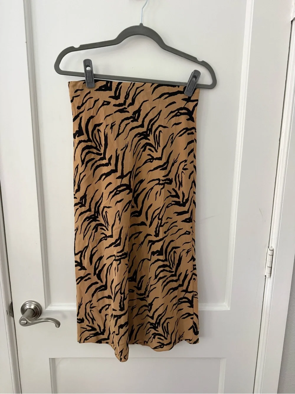 Madewell Tan and Black Animal-Print Midi Skirt